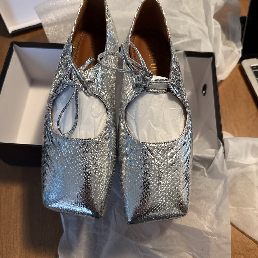 Teaieui Woven snakeskin Silver Flats Size 9.5